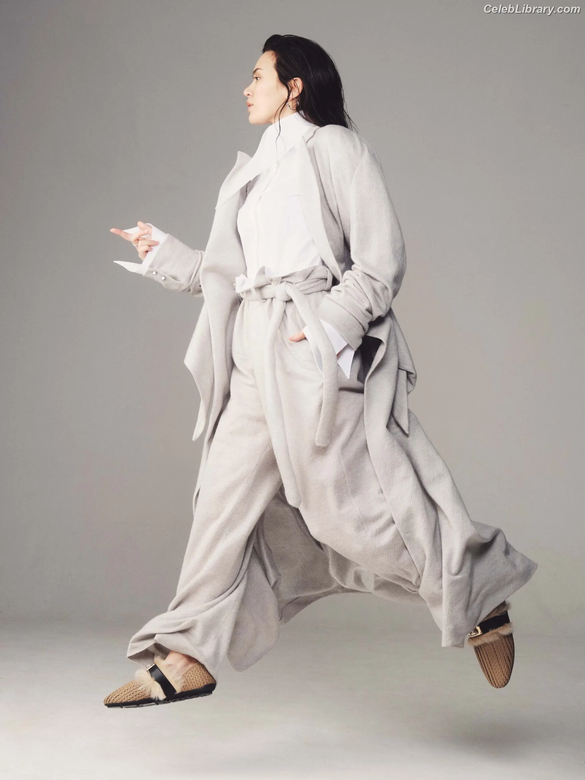 Jessica Yu Li Henwick photo 8 of 374