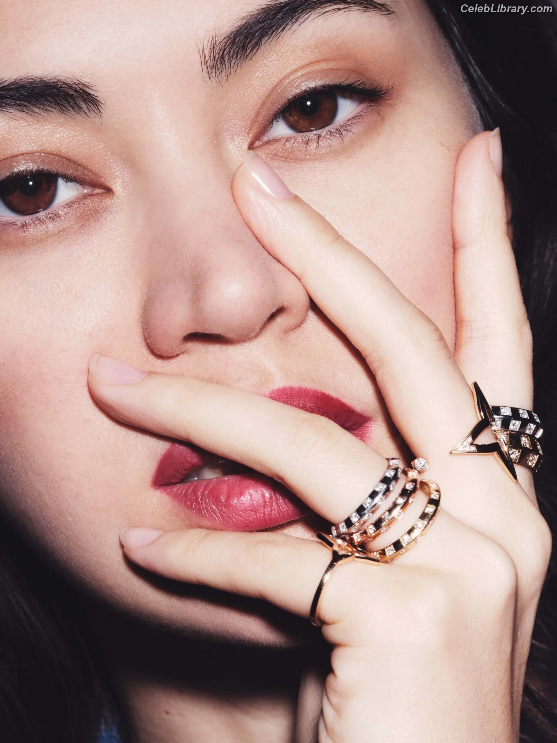 Jessica Yu Li Henwick photo 14 of 374
