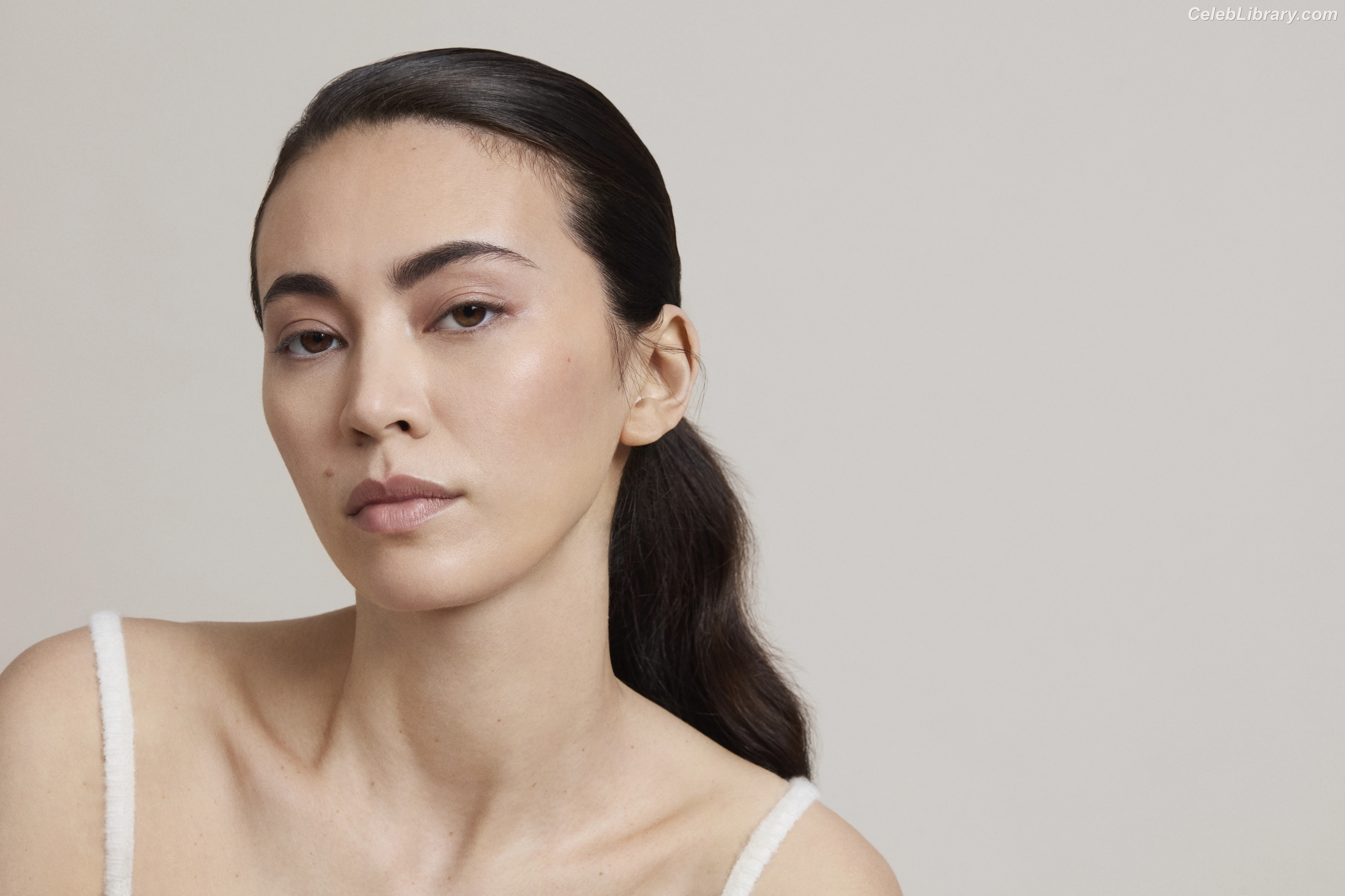 Jessica Yu Li Henwick photo 6 of 374