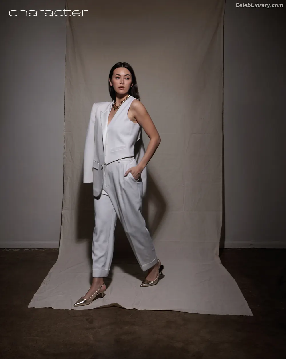 Jessica Yu Li Henwick photo 7 of 374