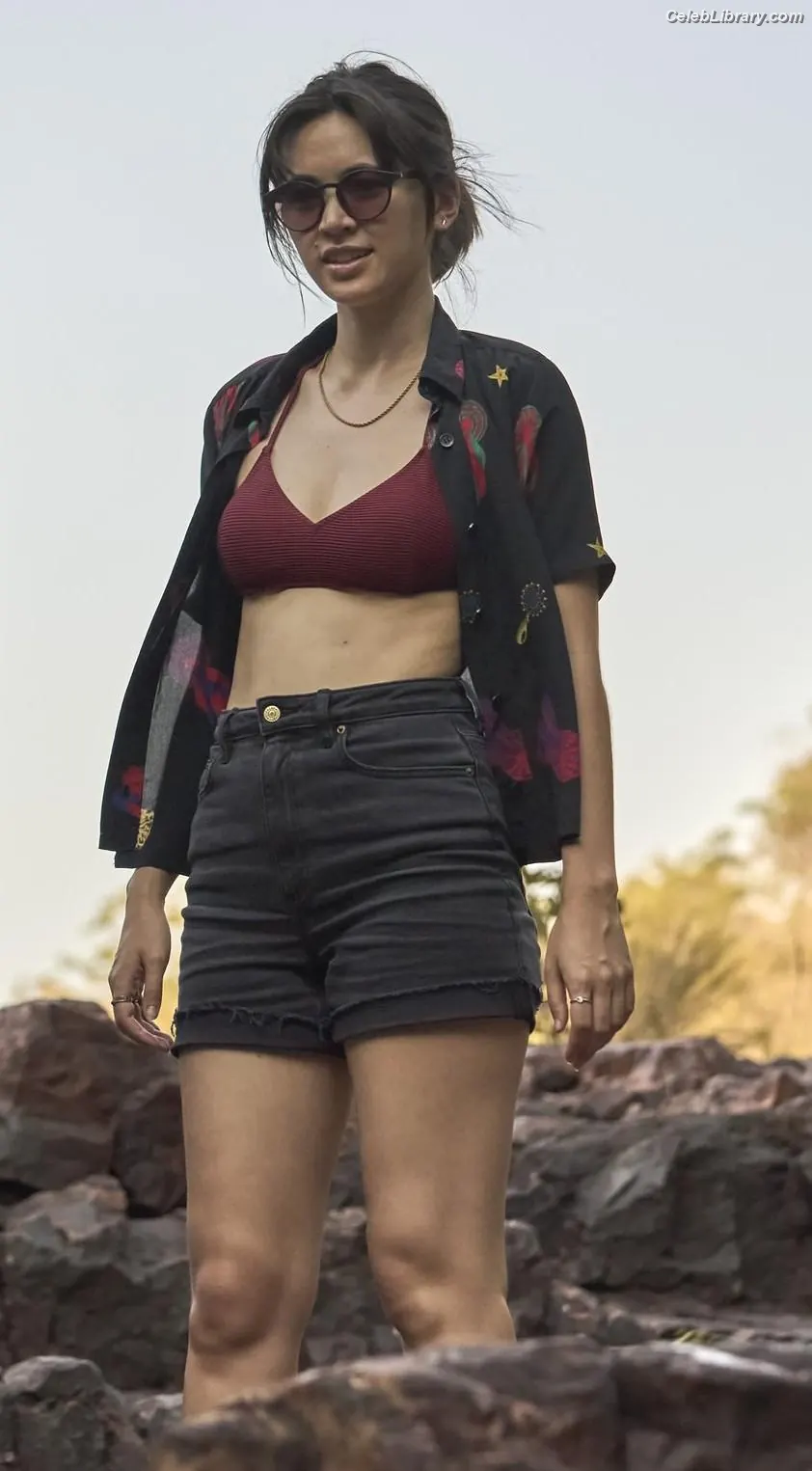 Jessica Yu Li Henwick photo 8 of 374