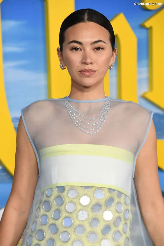 Jessica Yu Li Henwick photo 12 of 375