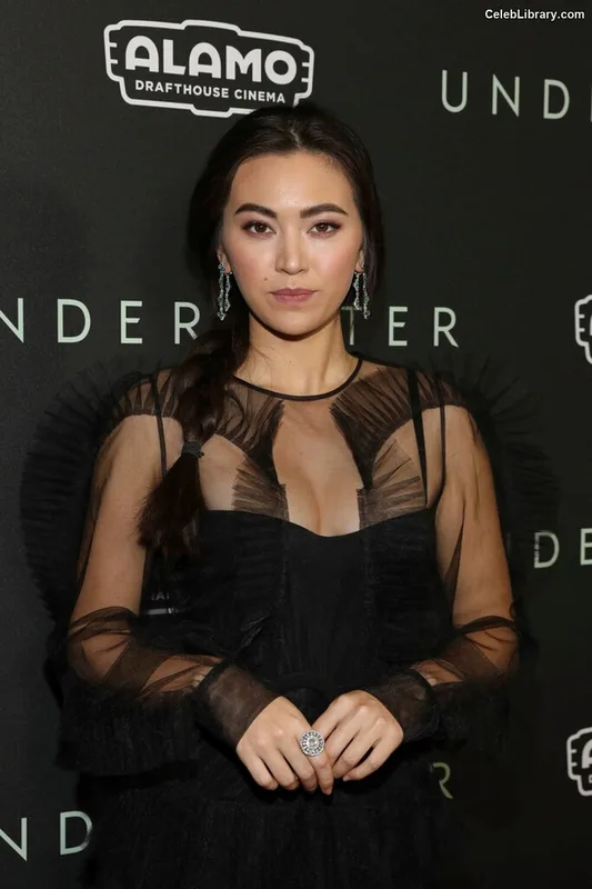 Jessica Yu Li Henwick photo 2 of 375