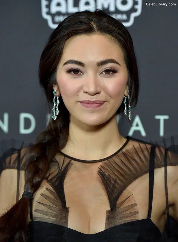 Jessica Yu Li Henwick photo 7 of 375