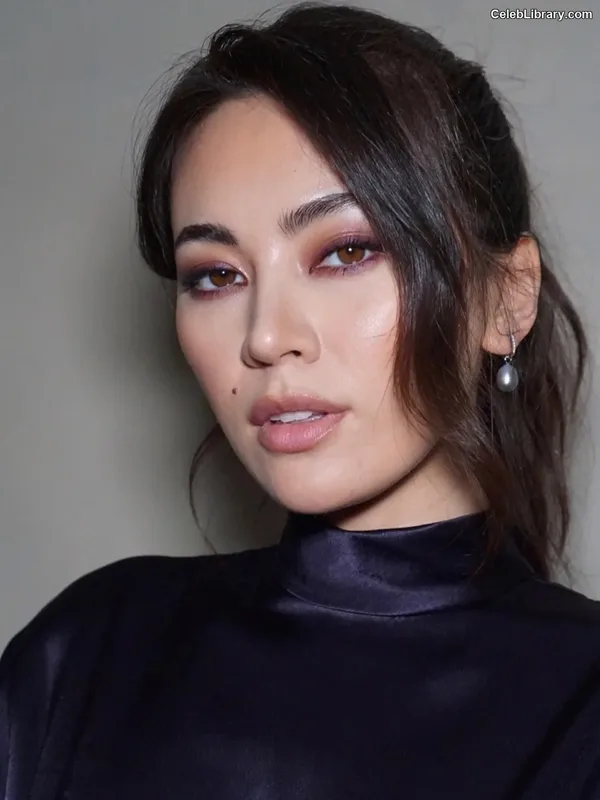Jessica Yu Li Henwick photo 9 of 375