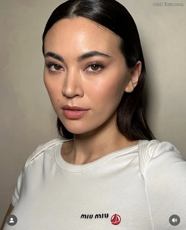 Jessica Yu Li Henwick photo 17 of 375