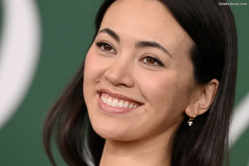 Jessica Yu Li Henwick photo 17 of 375