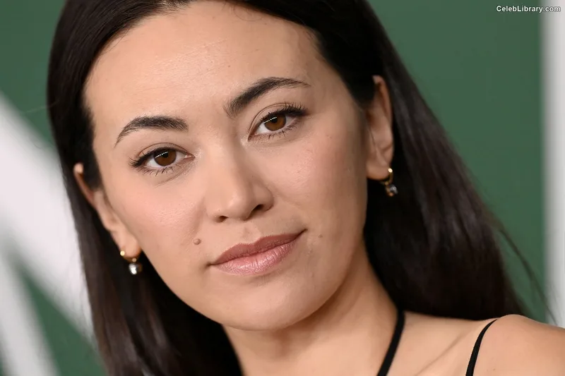 Jessica Yu Li Henwick photo 24 of 375