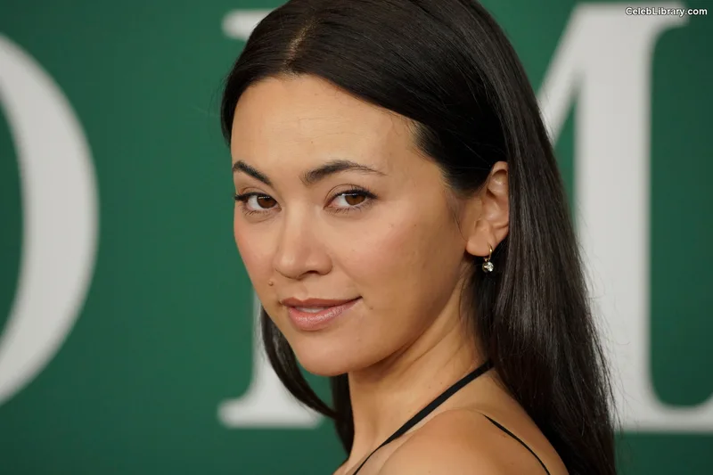 Jessica Yu Li Henwick photo 11 of 375