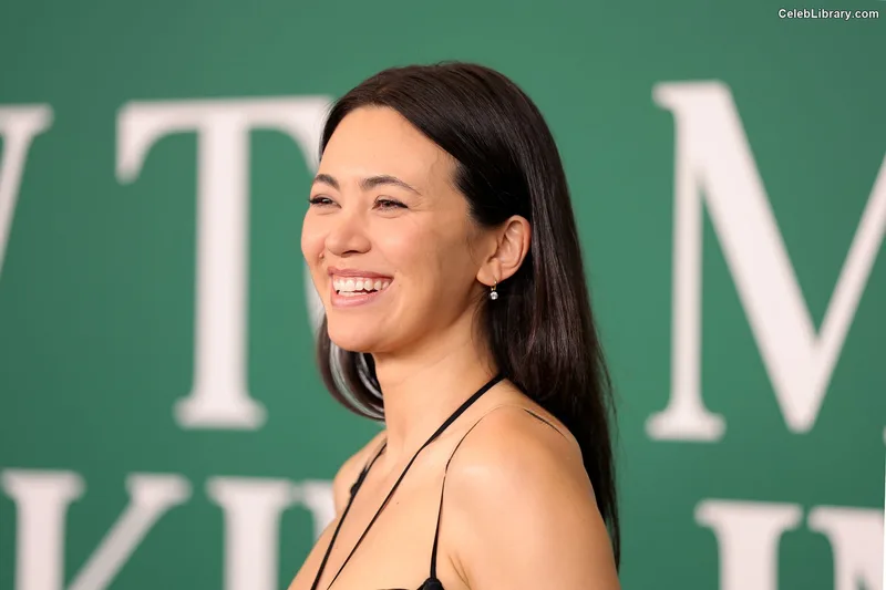 Jessica Yu Li Henwick photo 4 of 375