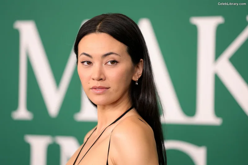 Jessica Yu Li Henwick photo 5 of 375