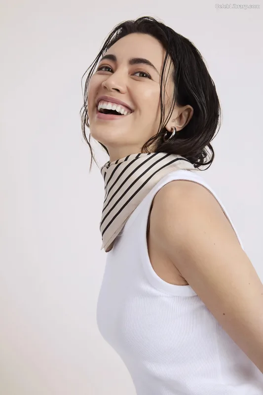 Jessica Yu Li Henwick photo 2 of 375