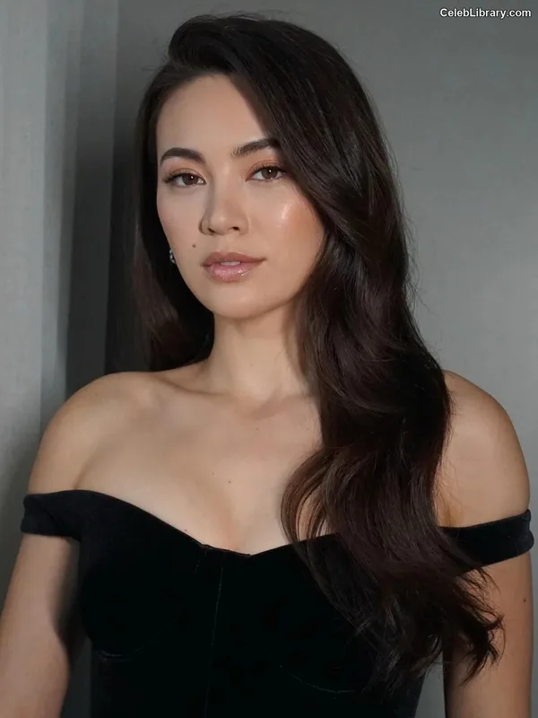 Jessica Yu Li Henwick photo 14 of 375