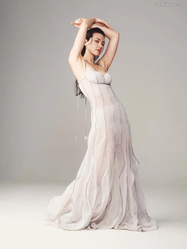 Jessica Yu Li Henwick photo 17 of 375