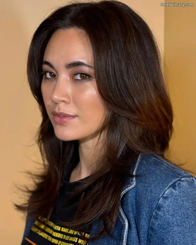 Jessica Yu Li Henwick photo 14 of 375