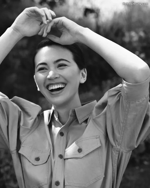 Jessica Yu Li Henwick photo 18 of 375