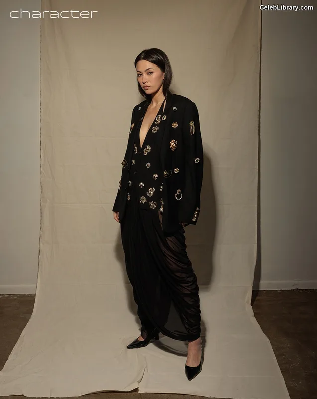 Jessica Yu Li Henwick photo 9 of 375