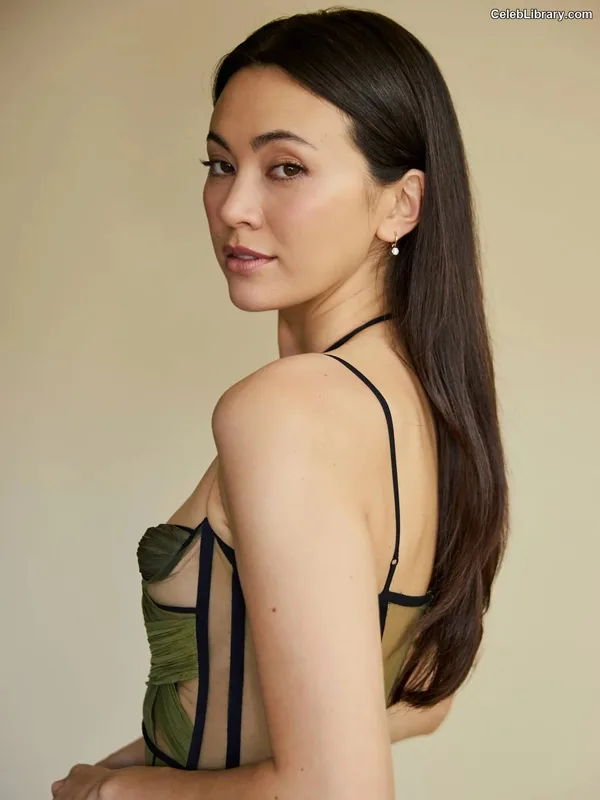 Jessica Yu Li Henwick photo 10 of 375