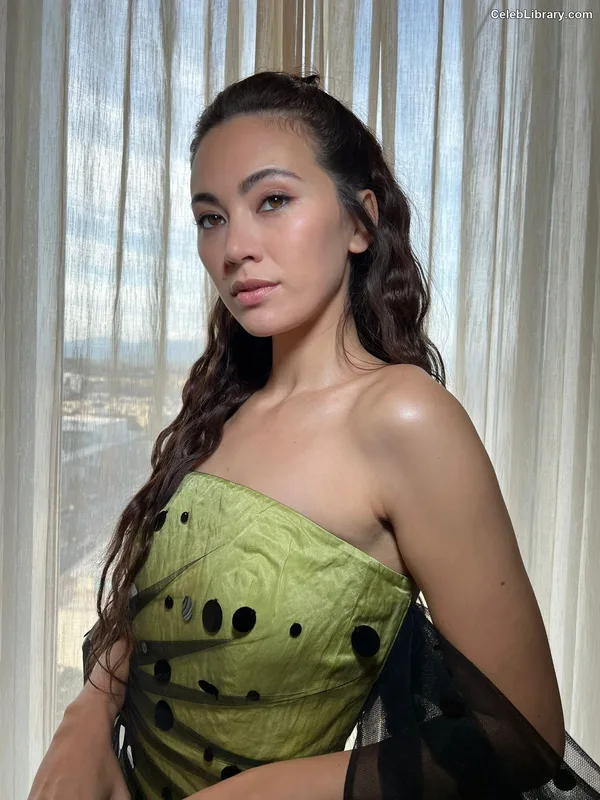 Jessica Yu Li Henwick photo 15 of 375
