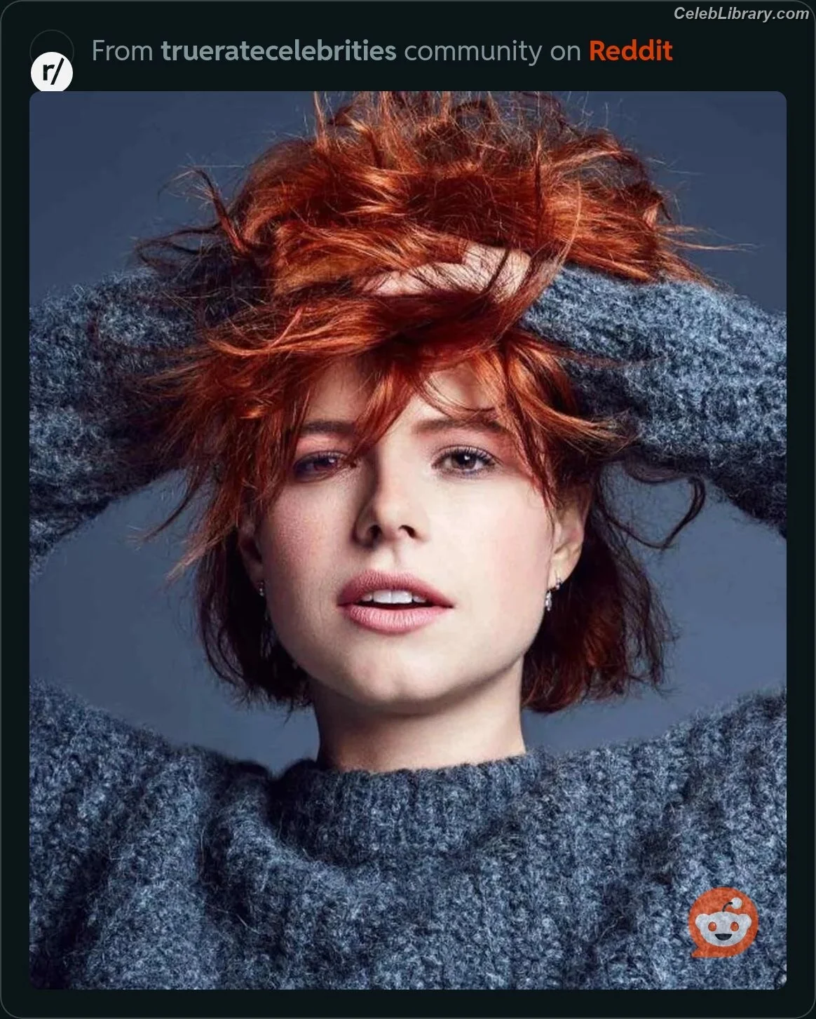 Jessie Buckley photo 1 of 92