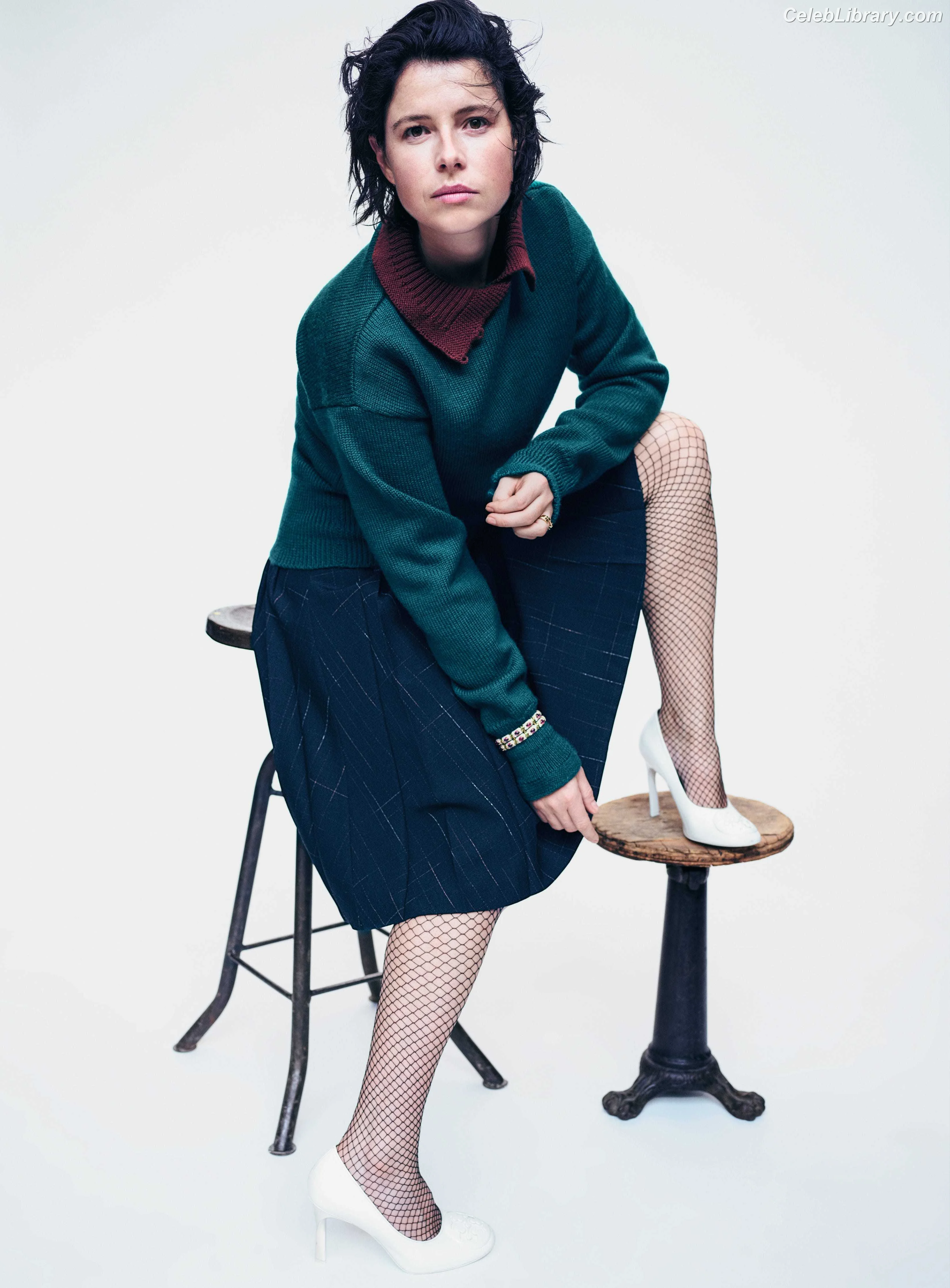 Jessie Buckley photo 19 of 92