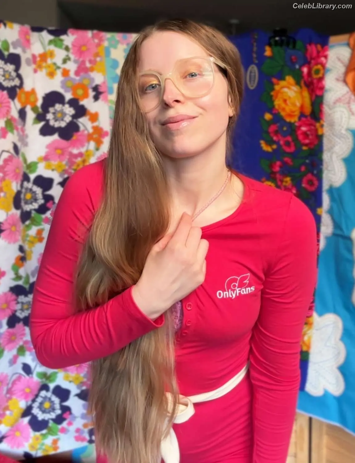 Jessie Cave photo 16 of 368