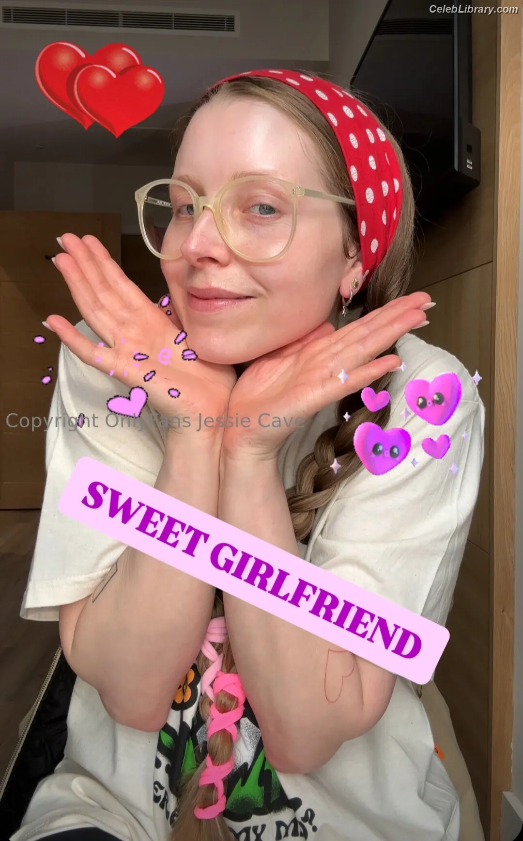 Jessie Cave photo 11 of 368