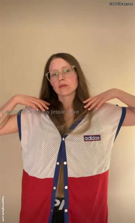 Jessie Cave photo 8 of 369
