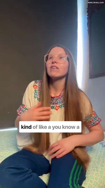 Jessie Cave photo 19 of 369