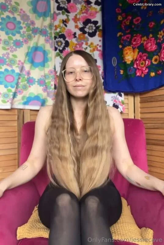 Jessie Cave photo 7 of 369
