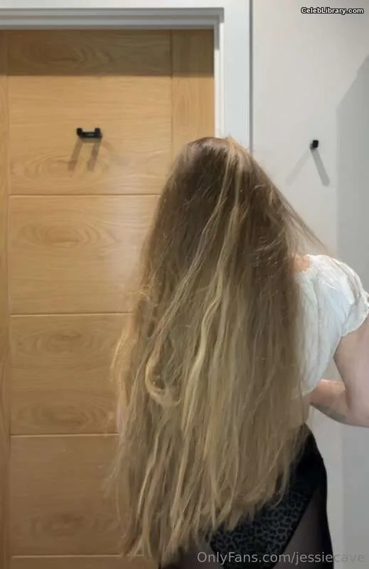 Jessie Cave photo 17 of 369