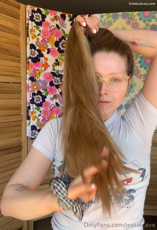 Jessie Cave photo 12 of 369