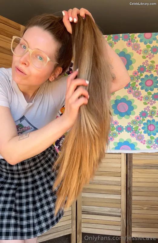 Jessie Cave photo 16 of 369