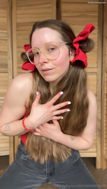 Jessie Cave photo 23 of 369