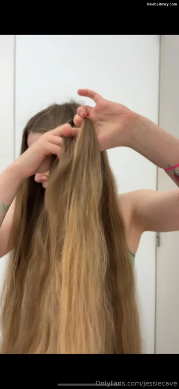 Jessie Cave photo 7 of 369
