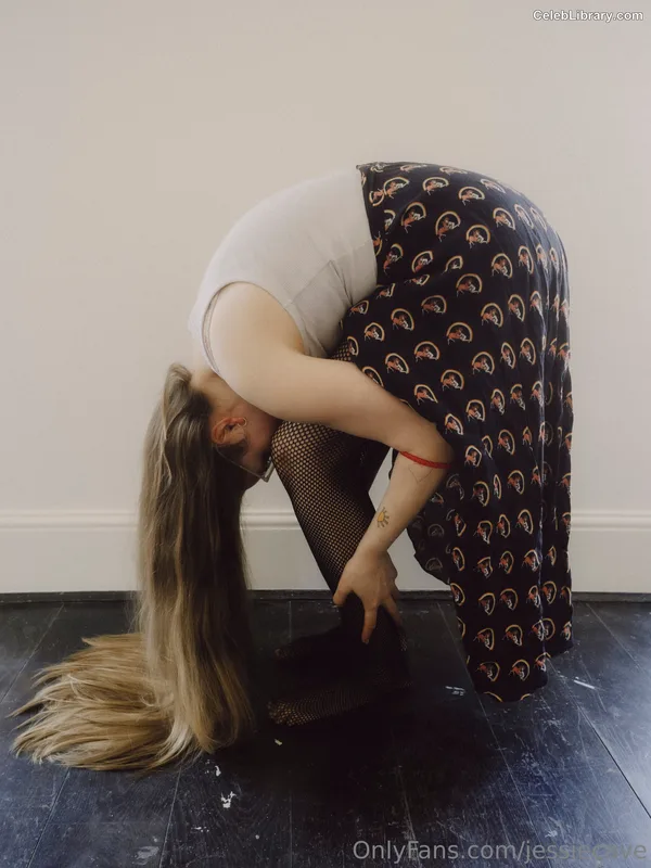 Jessie Cave photo 16 of 369
