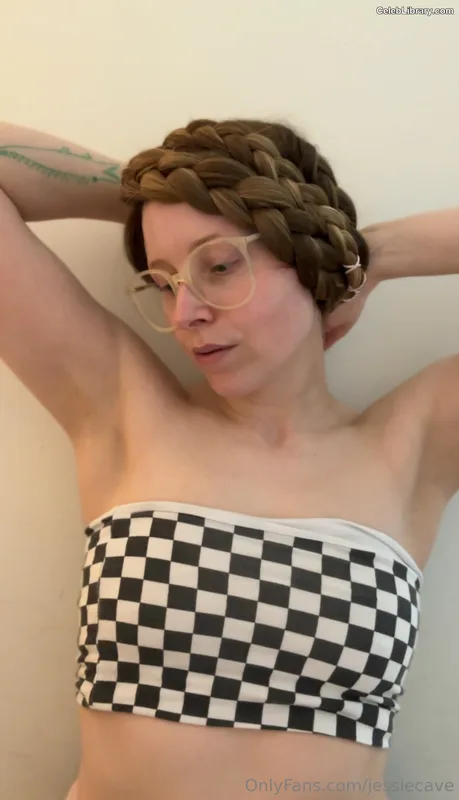 Jessie Cave photo 10 of 369