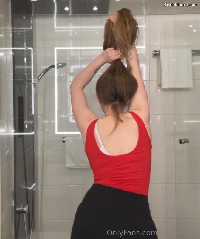 Jessie Cave photo 11 of 369