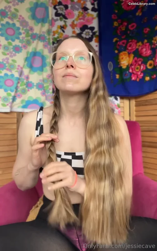 Jessie Cave photo 6 of 369
