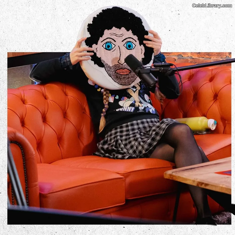 Jessie Cave photo 17 of 369