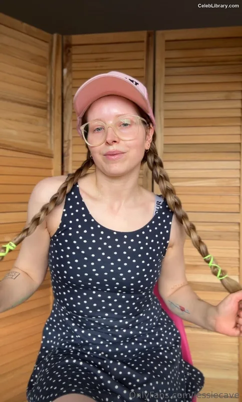 Jessie Cave photo 18 of 369