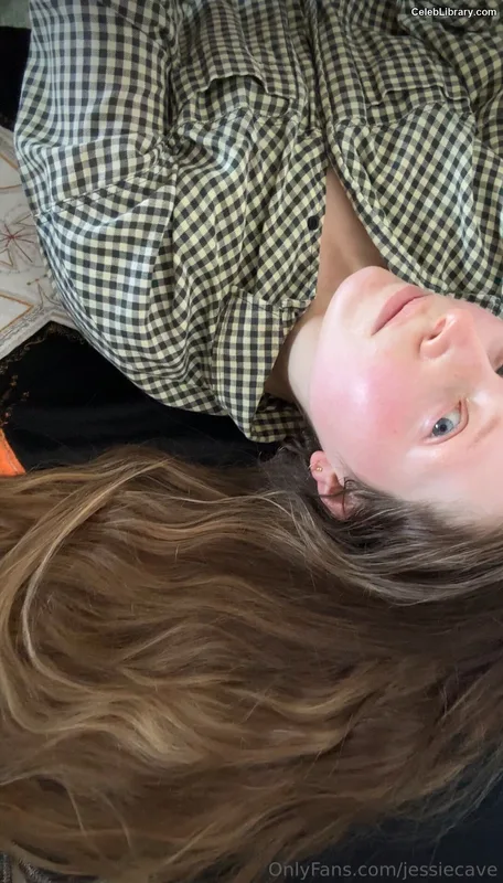 Jessie Cave photo 4 of 369
