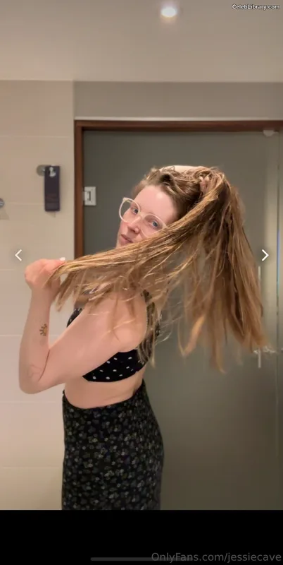 Jessie Cave photo 3 of 369
