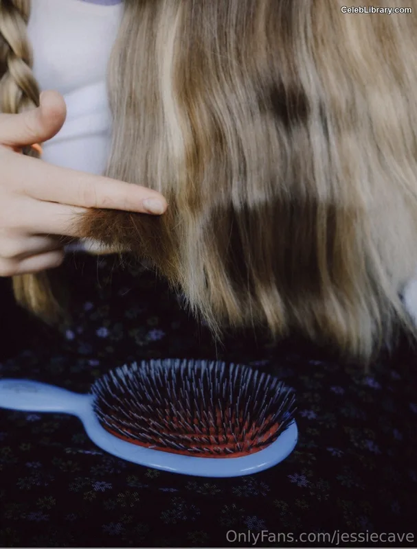 Jessie Cave photo 4 of 369