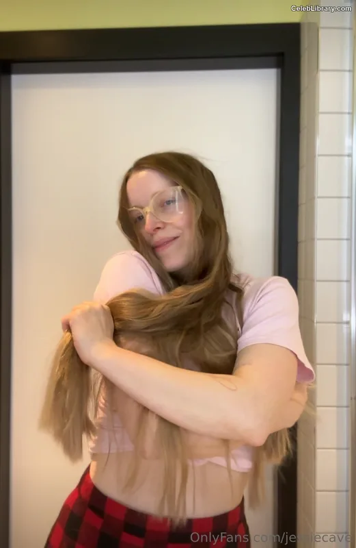 Jessie Cave photo 6 of 369