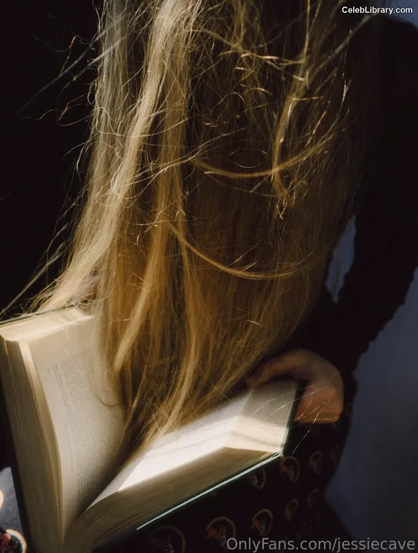Jessie Cave photo 9 of 369