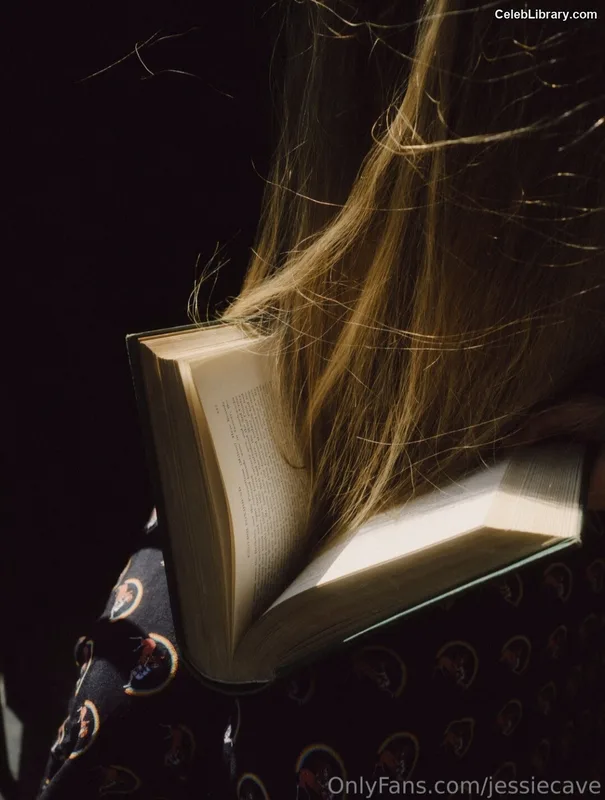 Jessie Cave photo 10 of 369