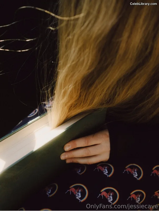 Jessie Cave photo 11 of 369