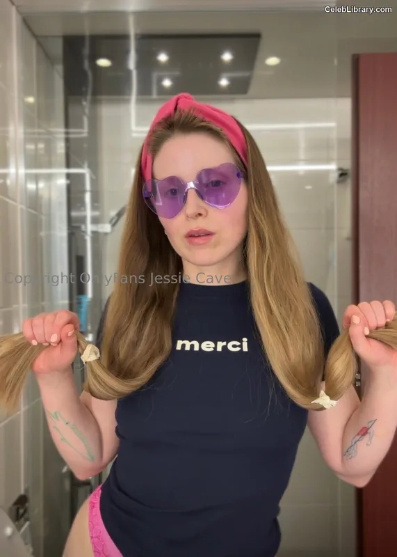 Jessie Cave photo 4 of 369