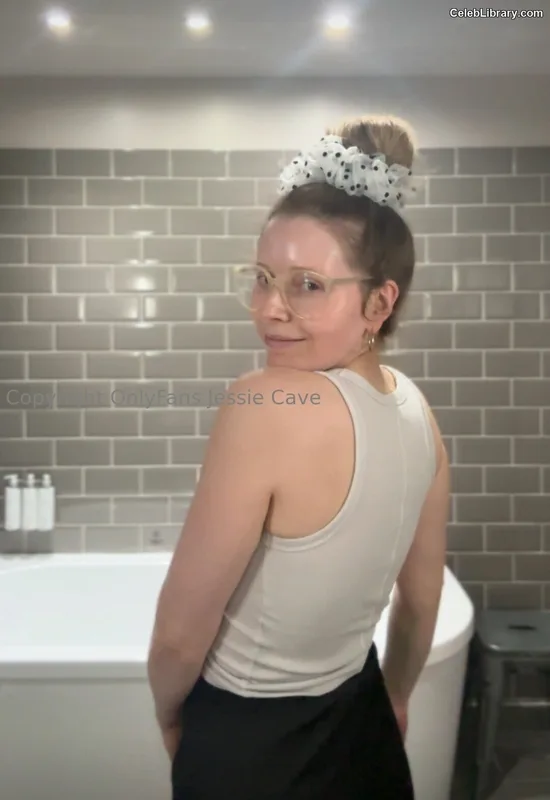Jessie Cave photo 15 of 369